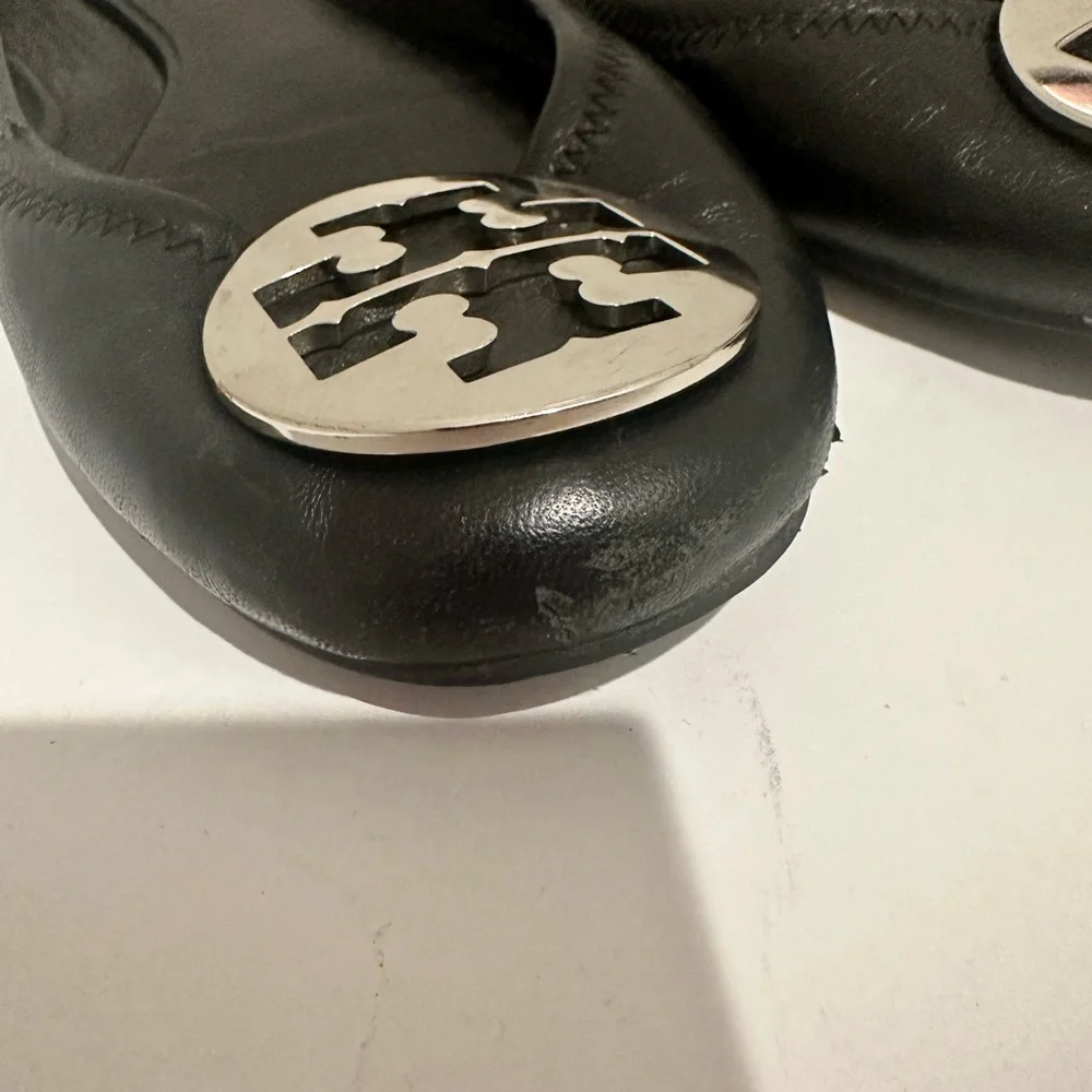 Tory Burch Reva Black Leather Ballet Flats Silver Logo Size 8.5